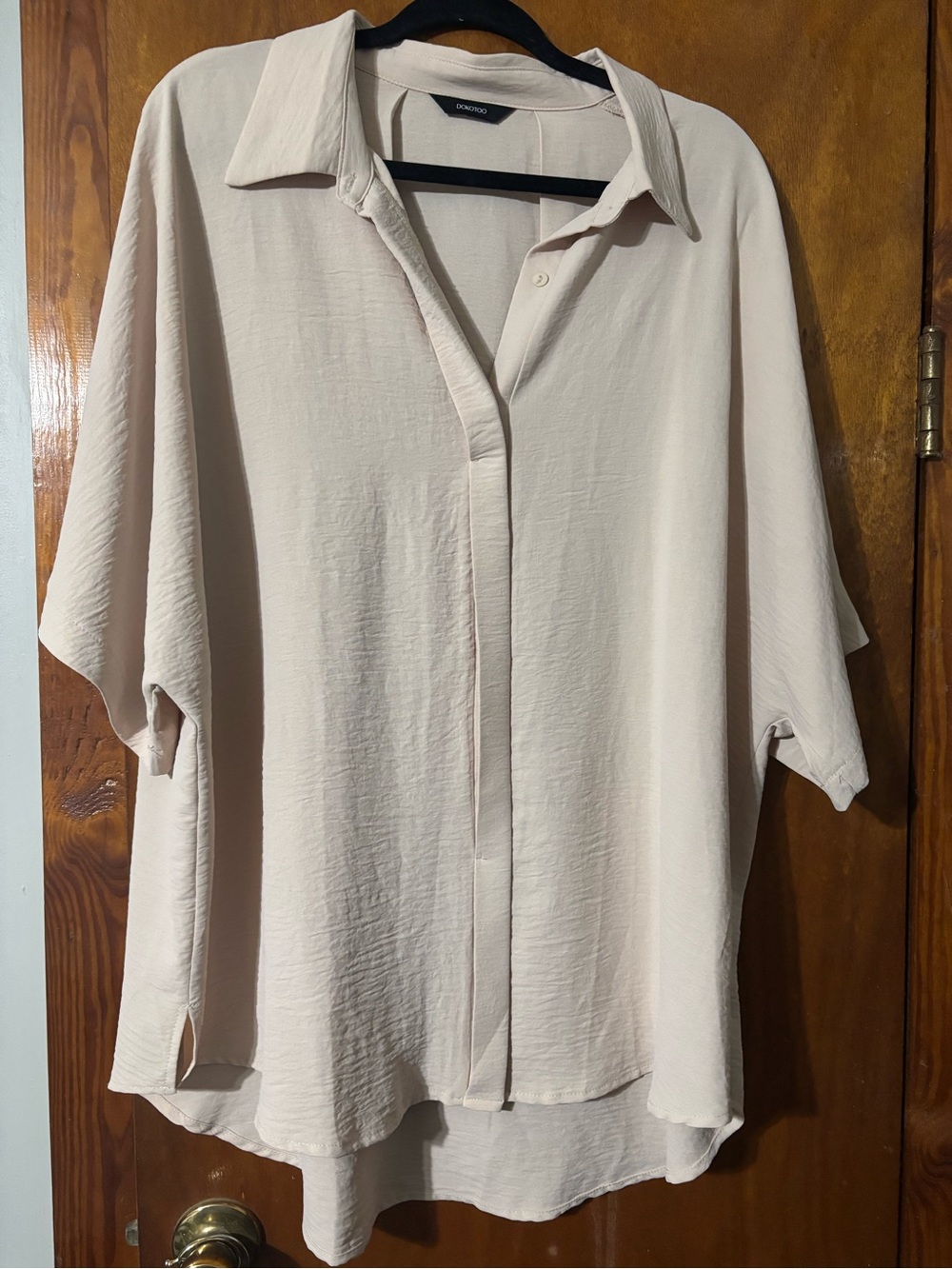 Dokotoo beige Button-Front Relaxed Shirt